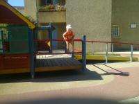 ma grand mere cestcun clown moi un acrobate hihi.. 19 mois de betises