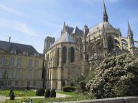 L'arrière de lã cathédrale de Reims
