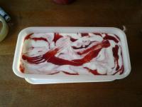 Glace yaourt-coulis de fraises